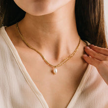 Load image into Gallery viewer, Pearl Necklace