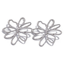 Load image into Gallery viewer, Flower Earrings
