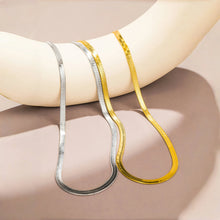 Load image into Gallery viewer, Snake Necklace
