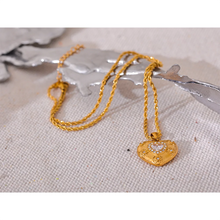 Load image into Gallery viewer, Aphro Necklace
