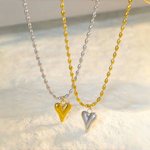 Amour Necklace