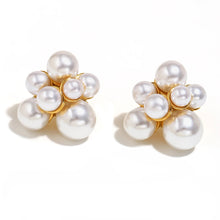Load image into Gallery viewer, Pearl Flower Earrings
