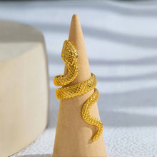 Load image into Gallery viewer, Snake Ring
