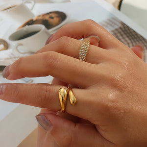 Glossy Ring
