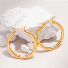 Load image into Gallery viewer, Classic Earrings
