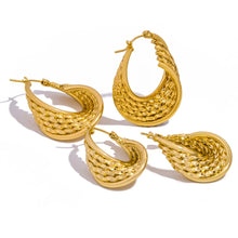 Load image into Gallery viewer, Vintage Earrings
