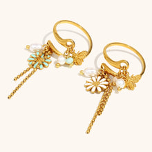 Load image into Gallery viewer, Daisy Ring
