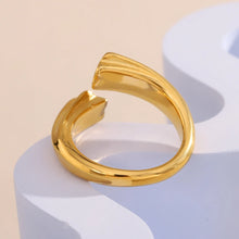Load image into Gallery viewer, Star Ring
