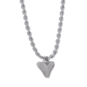 Amour Necklace