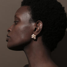 Load image into Gallery viewer, Pearl Flower Earrings
