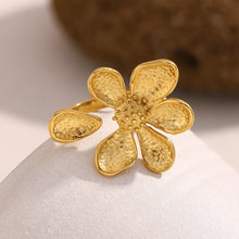 Load image into Gallery viewer, Fleur Ring
