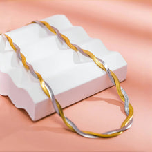 Load image into Gallery viewer, Twist Necklace
