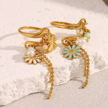 Load image into Gallery viewer, Daisy Ring
