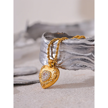 Load image into Gallery viewer, Aphro Necklace

