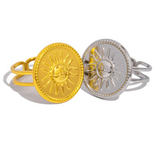 Load image into Gallery viewer, Sun Face Ring
